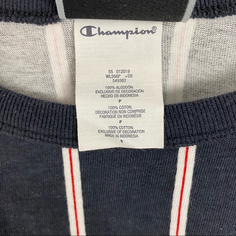 Champion Blue Striped Cropped Basic Round Neck Sh… - image 6